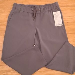 Lululemon on the Fly Crop Woven